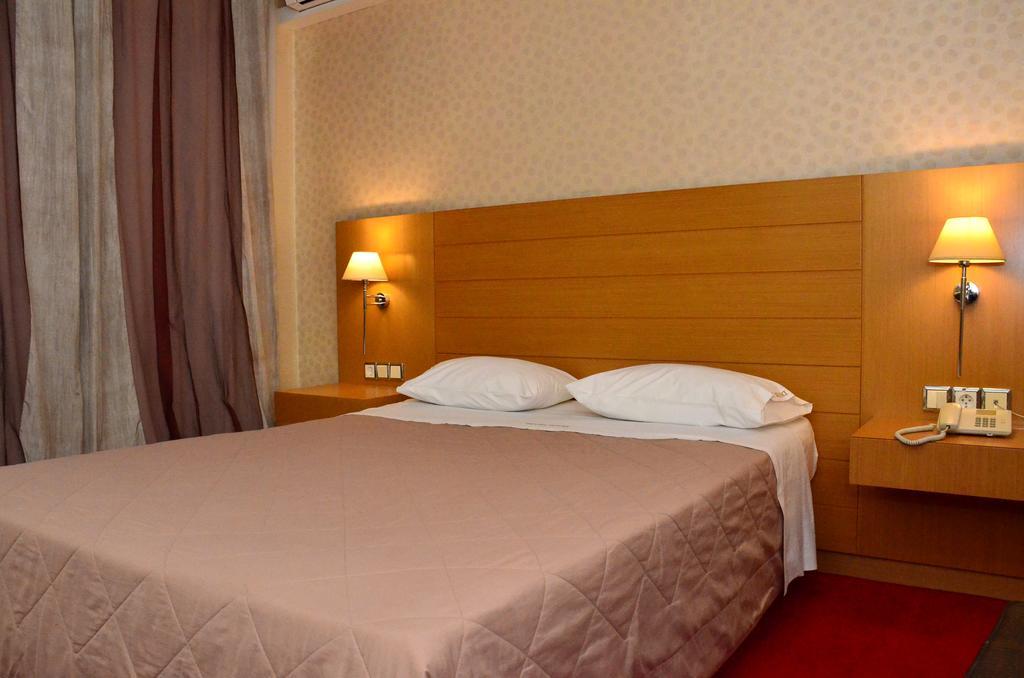 Deves Hotel Nafplio Luaran gambar